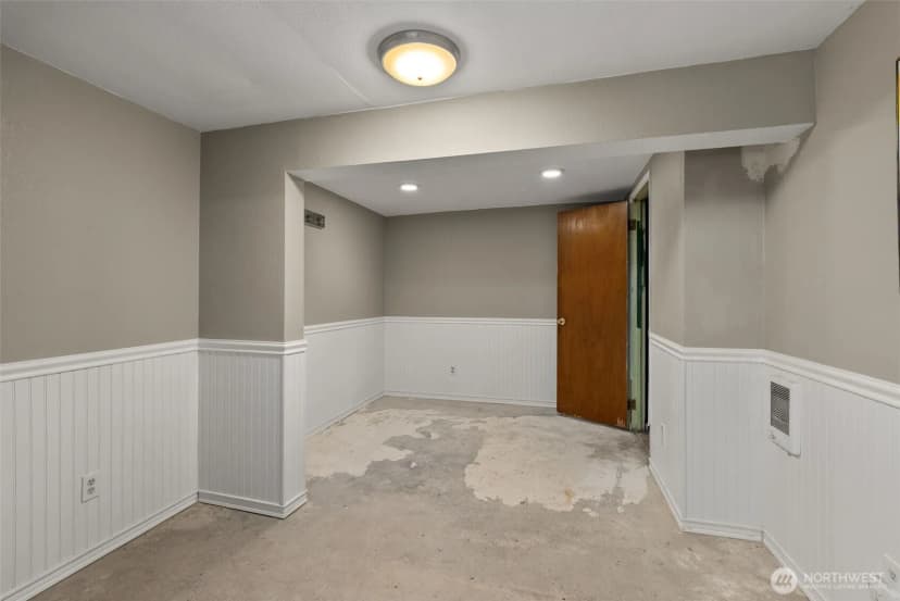 Property photo for 401 B Street, South Bend photo 27