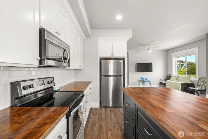 Property photo for 346 Island Lane, Raymond photo 12