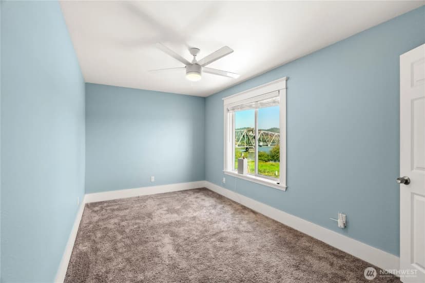 Property photo for 346 Island Lane, Raymond photo 17