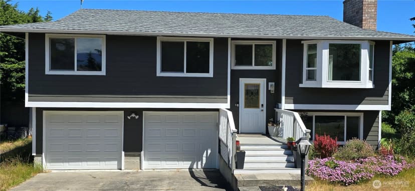 Property photo for 115 E Roberts Place, Sequim