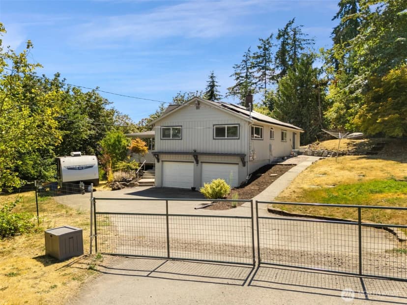 Property photo for 4683 W Sherman Heights Road, Bremerton photo 32