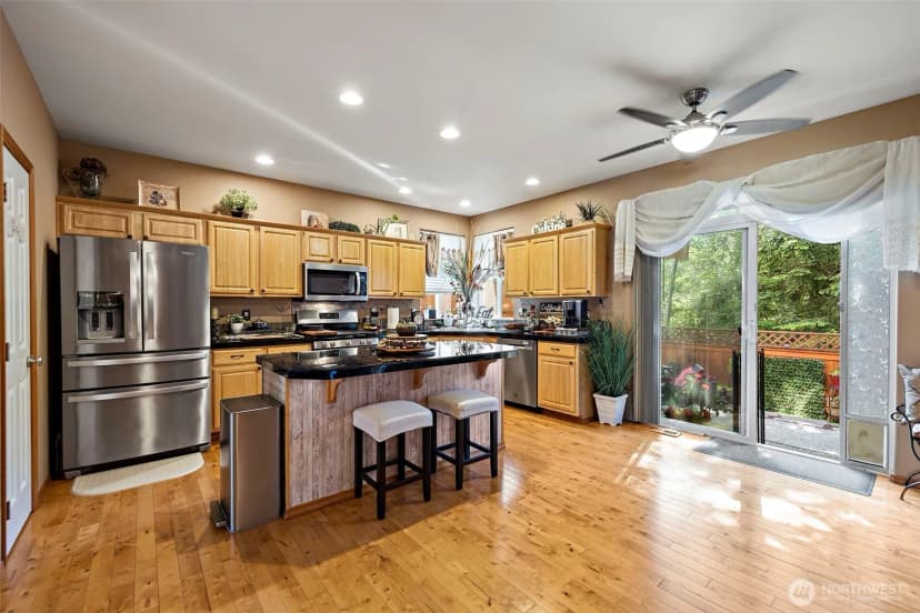 Property photo for 4610 146th Place Se, Bothell photo 4