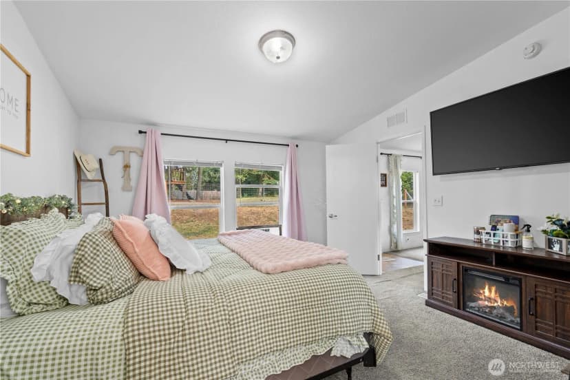 Property photo for 50001 146th Ave E, Eatonville photo 15