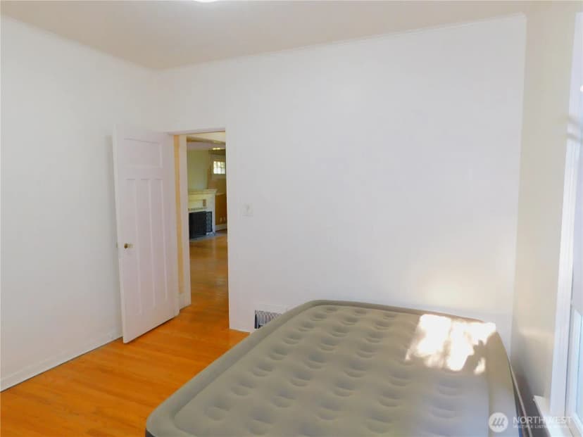 Property photo for 7217 4th Avenue Nw, Seattle photo 8