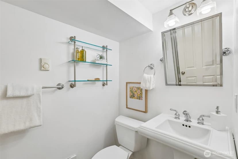 Property photo for 5248 17th Avenue Ne, Seattle photo 27