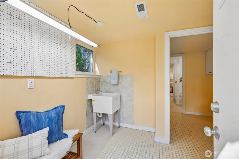 Property photo for 5248 17th Avenue Ne, Seattle photo 31