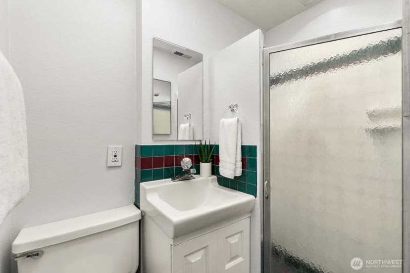 Property photo for 3835 25th Avenue W, Seattle photo 25
