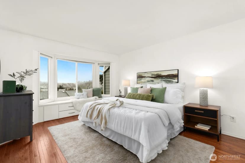 Property photo for 3835 25th Avenue W, Seattle photo 14