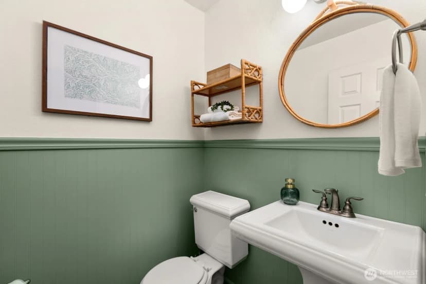 Property photo for 3835 25th Avenue W, Seattle photo 13
