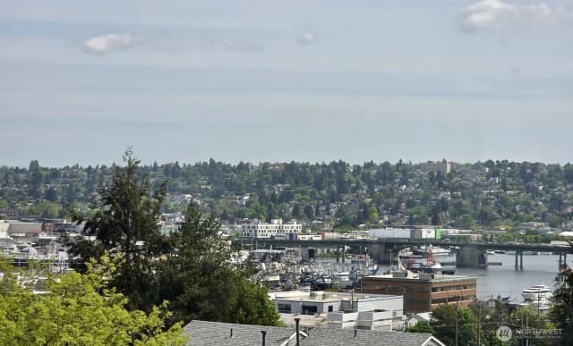 Property photo for 3835 25th Avenue W, Seattle photo 2