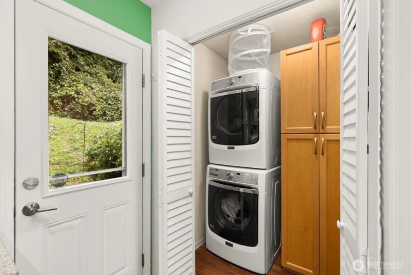 Property photo for 3835 25th Avenue W, Seattle photo 10