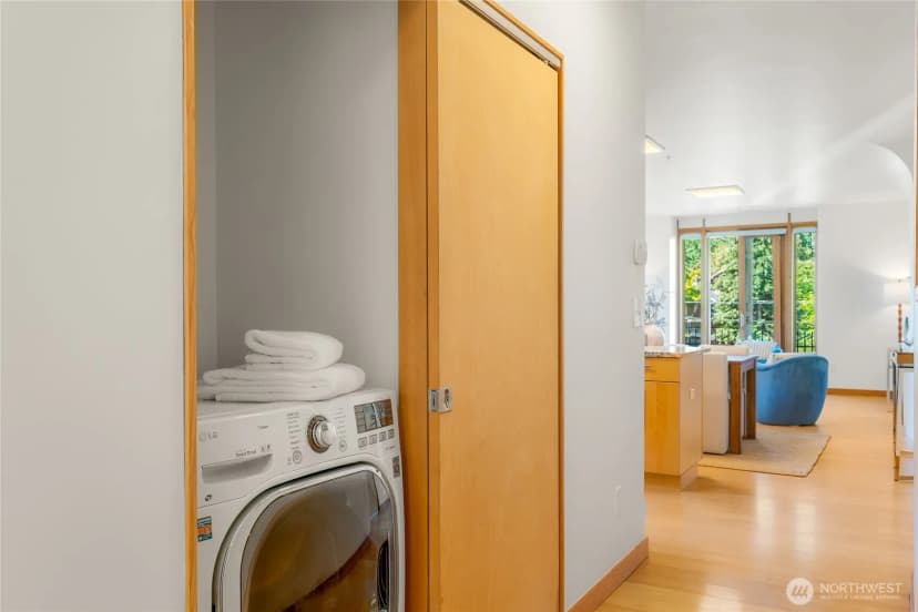 Property photo for 1122 Broadway E #301, Seattle photo 25