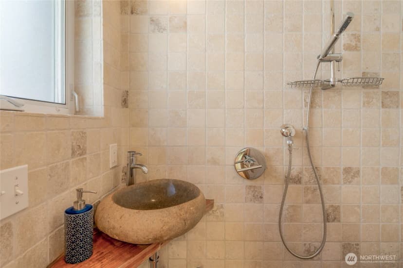 Property photo for 1122 Broadway E #301, Seattle photo 23