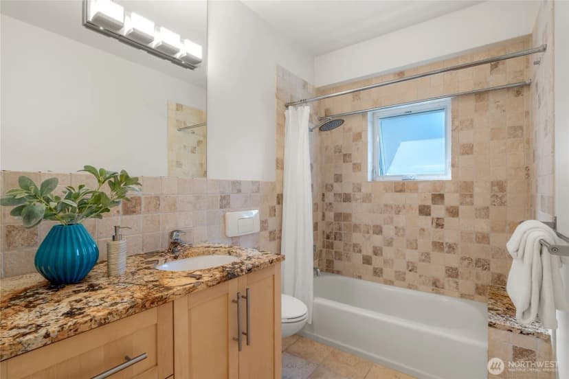 Property photo for 1122 Broadway E #301, Seattle photo 17