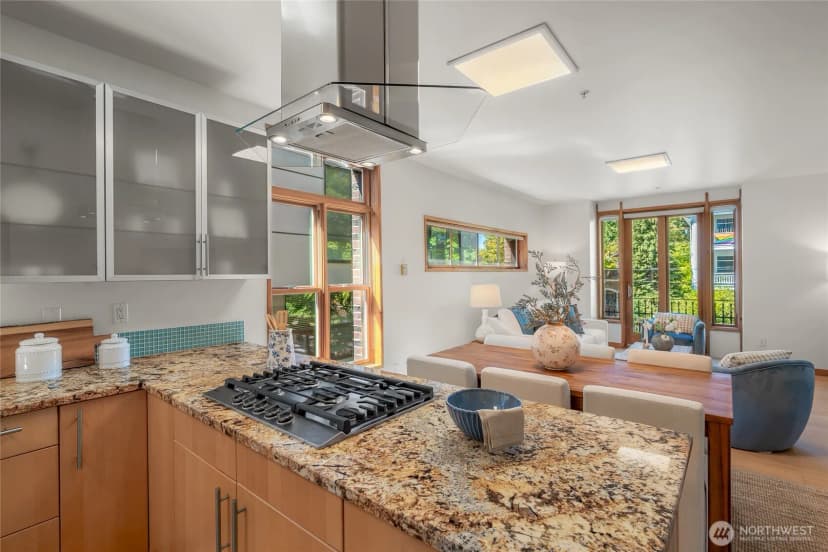 Property photo for 1122 Broadway E #301, Seattle photo 10