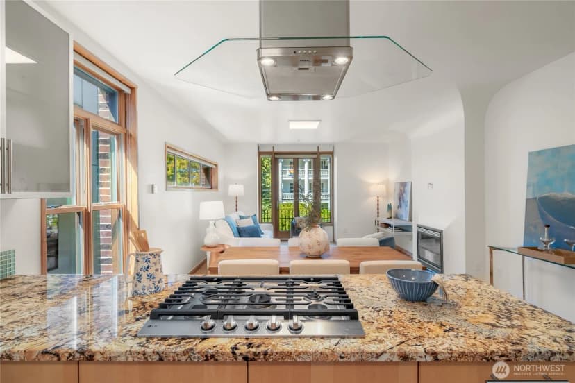 Property photo for 1122 Broadway E #301, Seattle photo 11