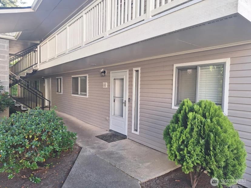 Property photo for 14517 Ne 40th Street #f103, Bellevue photo 2