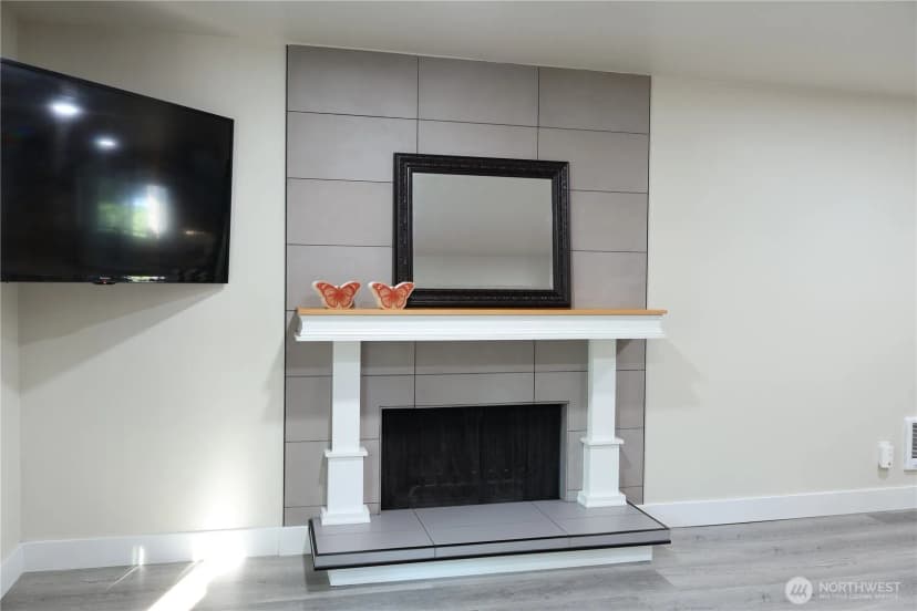 Property photo for 14517 Ne 40th Street #f103, Bellevue photo 7