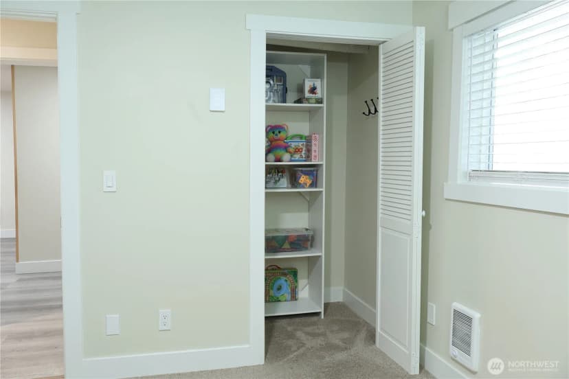 Property photo for 14517 Ne 40th Street #f103, Bellevue photo 19