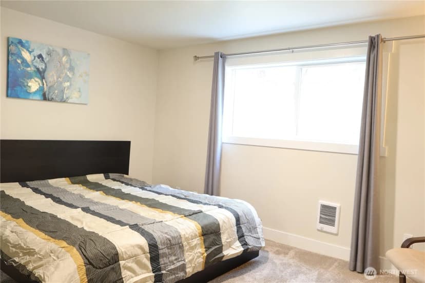 Property photo for 14517 Ne 40th Street #f103, Bellevue photo 24