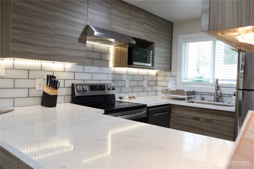 Property photo for 14517 Ne 40th Street #f103, Bellevue