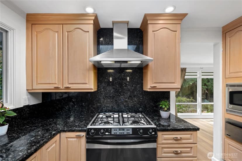 Property photo for 14115 Se 45th Street, Bellevue photo 13