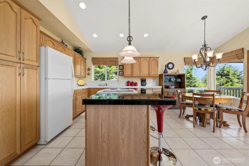 Property photo for 508 Mary Ann, Ilwaco photo 11