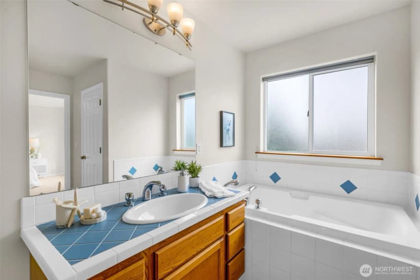 Property photo for 10518 157th Avenue Ne, Redmond photo 19