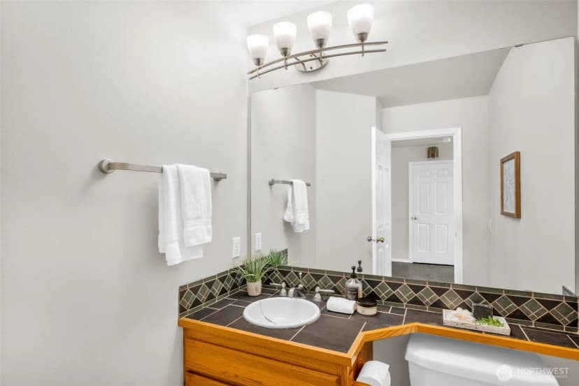 Property photo for 10518 157th Avenue Ne, Redmond photo 14