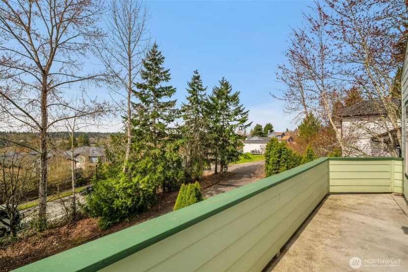 Property photo for 10518 157th Avenue Ne, Redmond photo 18