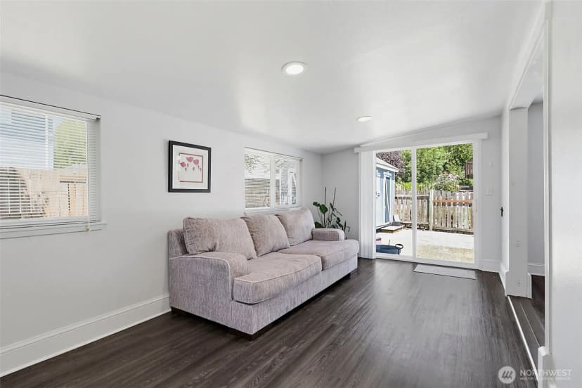 Property photo for 914 S 30th Place, Renton photo 11