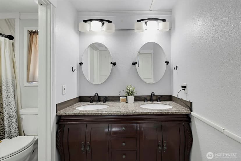 Property photo for 914 S 30th Place, Renton photo 6