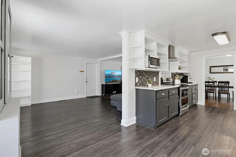 Property photo for 914 S 30th Place, Renton photo 24