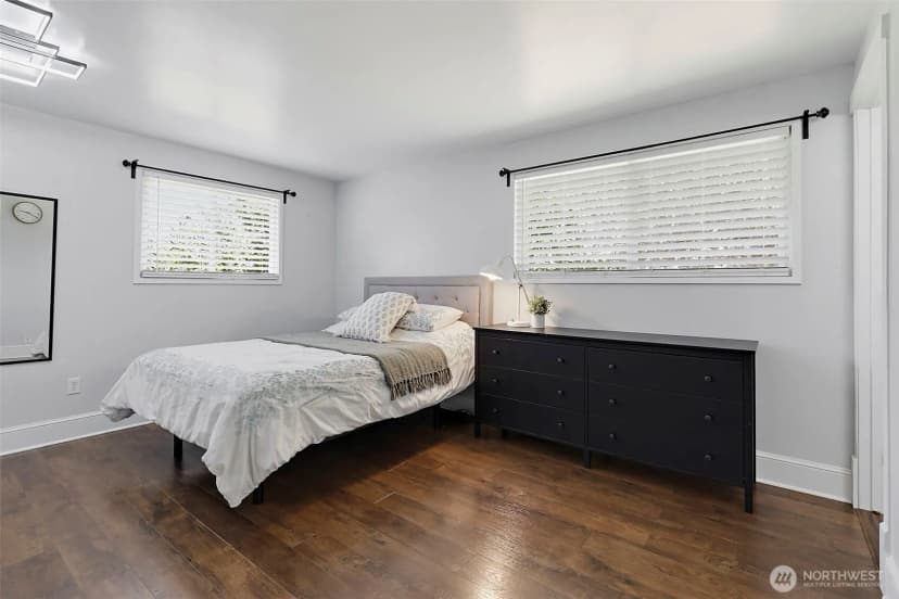 Property photo for 914 S 30th Place, Renton photo 30