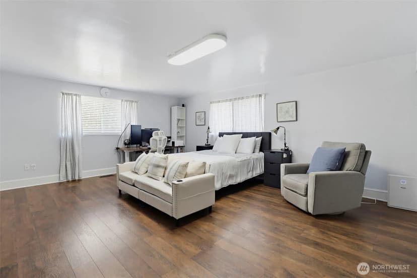 Property photo for 914 S 30th Place, Renton photo 5