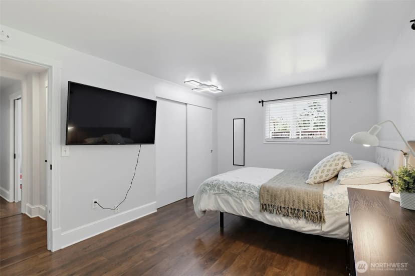 Property photo for 914 S 30th Place, Renton photo 8