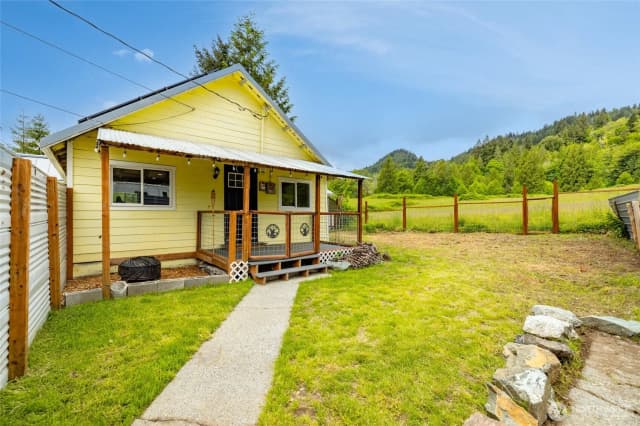 Property photo for 7288 Carlson Road, Concrete