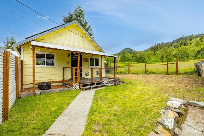 Property photo for 7288 Carlson Road, Concrete