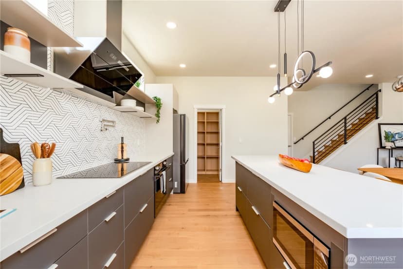 Property photo for 5114 15th Avenue S, Seattle photo 6
