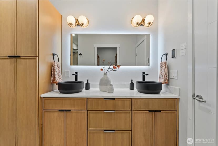 Property photo for 5114 15th Avenue S, Seattle photo 15