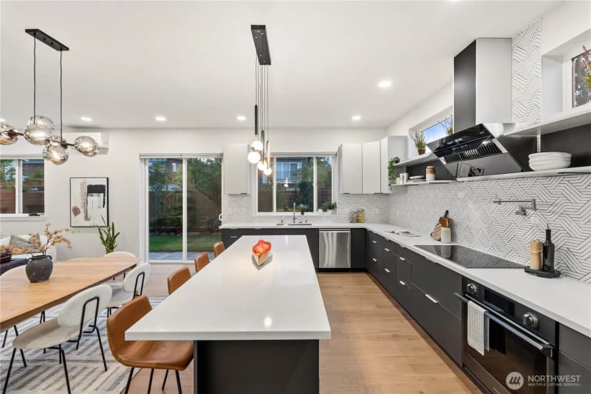 Property photo for 5114 15th Avenue S, Seattle photo 5