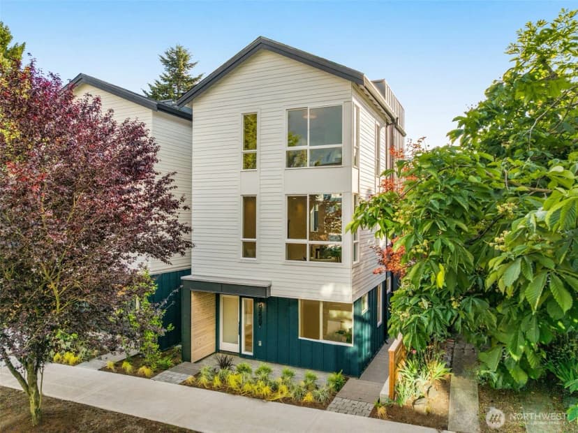 Property photo for 821 B 17th Avenue, Seattle photo 22