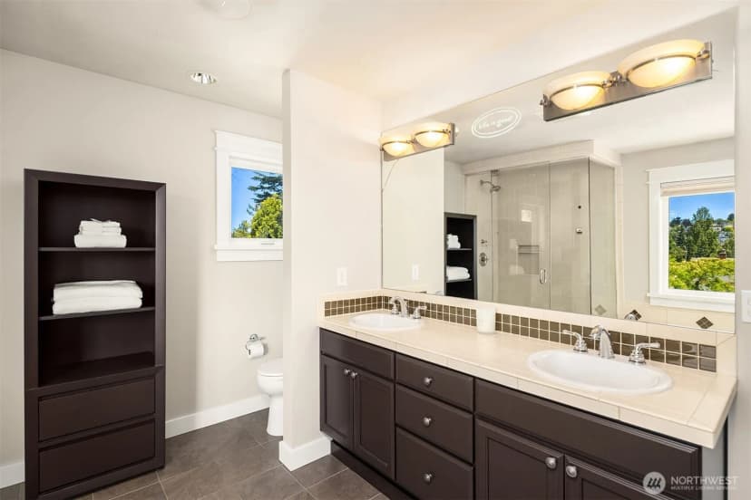 Property photo for 1109 33rd Avenue E, Seattle photo 28