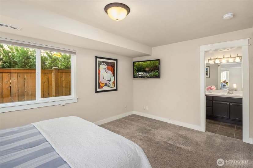 Property photo for 1109 33rd Avenue E, Seattle photo 34