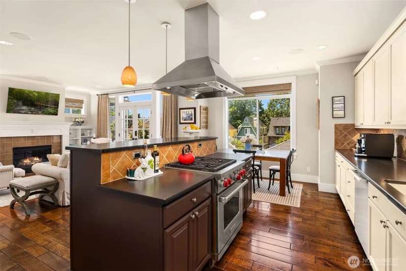 Property photo for 1109 33rd Avenue E, Seattle photo 14