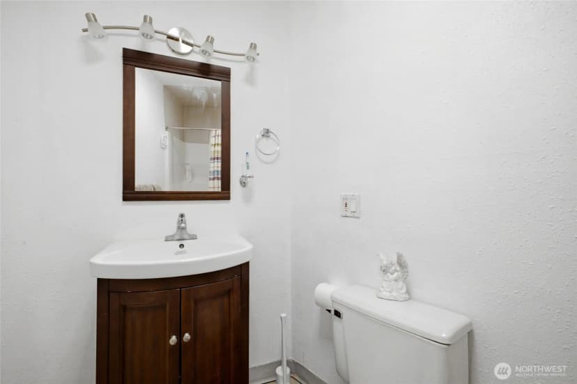 Property photo for 14937 133rd Avenue Se, Renton photo 11