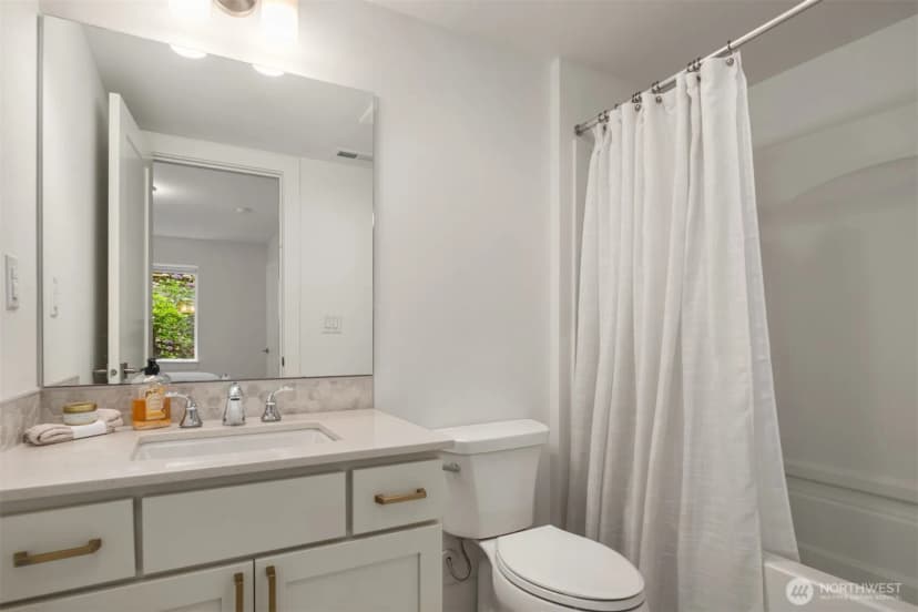 Property photo for 7832 Ne 121st Lane #a, Kirkland photo 19