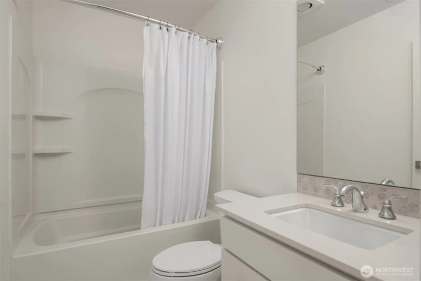 Property photo for 7832 Ne 121st Lane #a, Kirkland photo 23