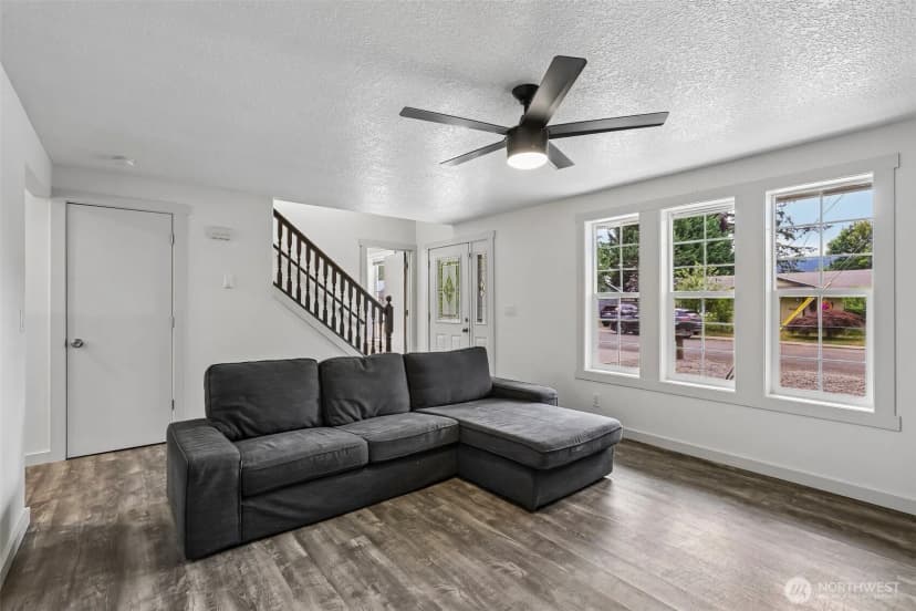 Property photo for 204 W Wilson Street, Yacolt photo 5