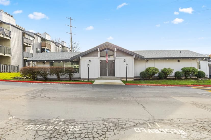 Property photo for 2020 Grant Avenue S #a202, Renton photo 20